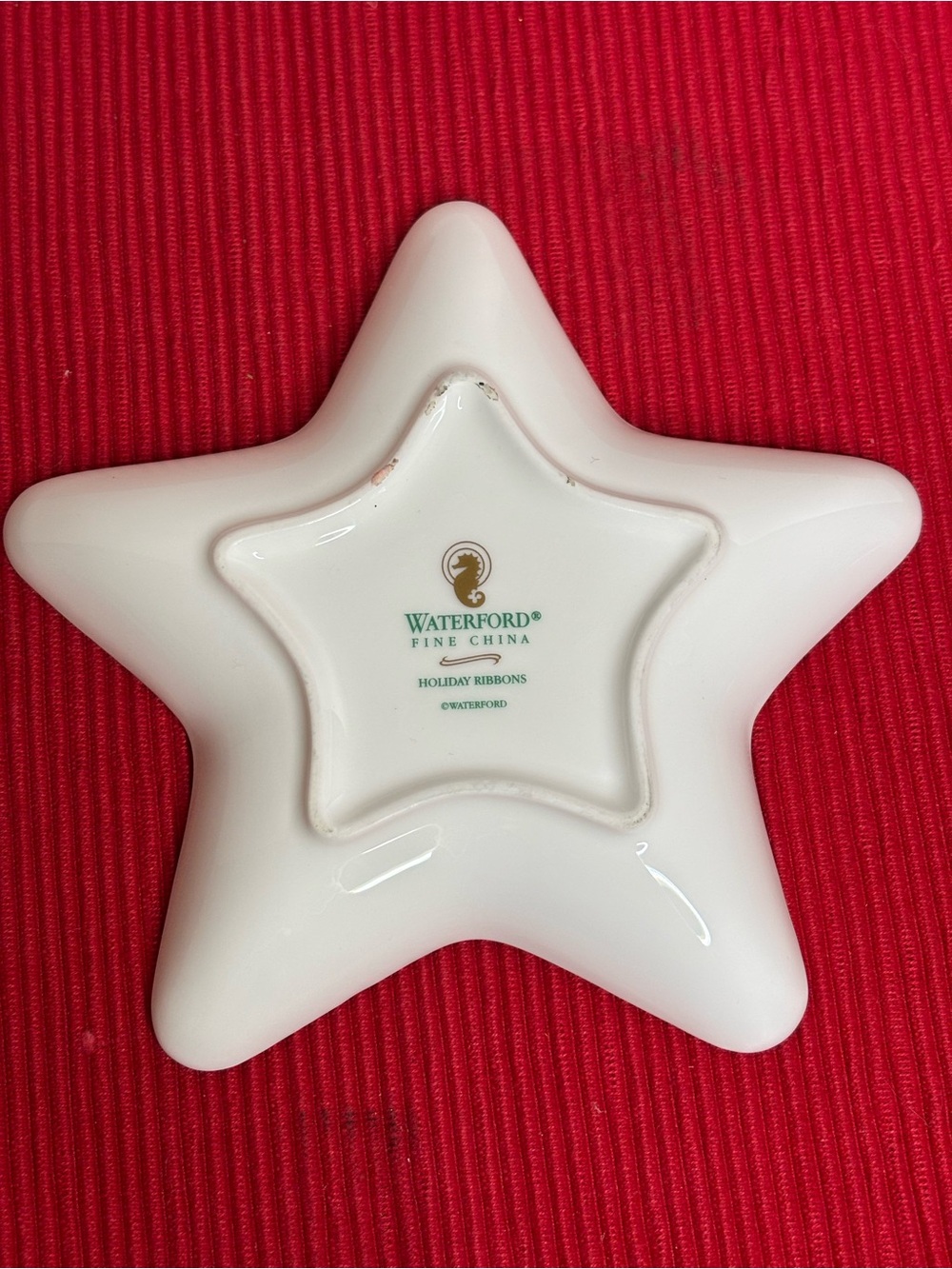 VTG Waterford Stae Shaped Fine China Dish. “Holiday Ribbons” Pattern - Picture 3 of 5